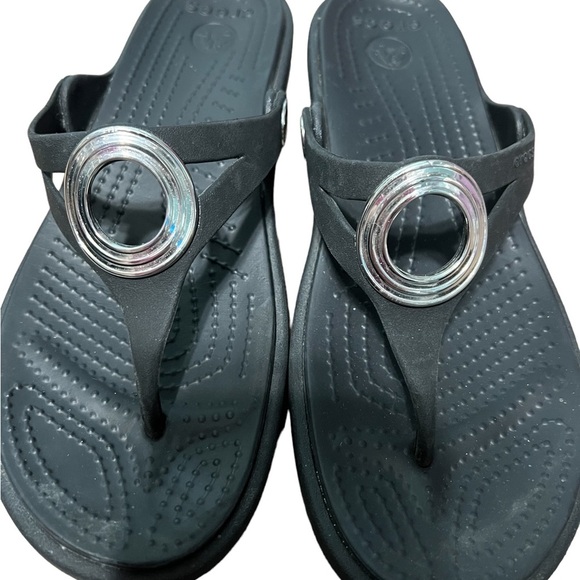 Crocs Black Flip Flop Style Size 6 Woman’s - Picture 4 of 5